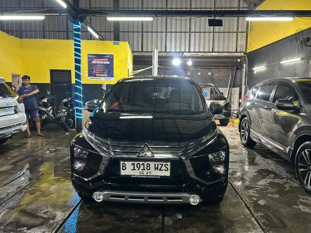 XPANDER ULTIMATE 2019 Hitam