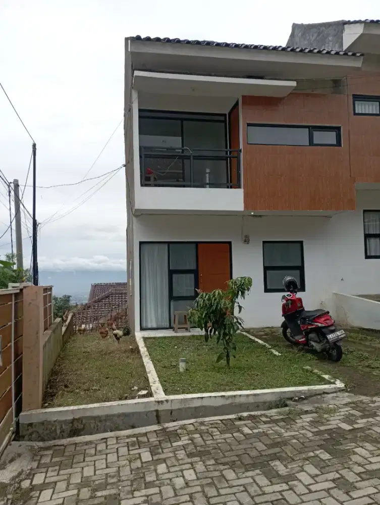 Rumah 2 lantai Harga khusus bulan mei