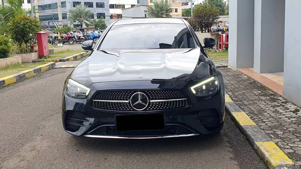 [ LOW KM ] Mercedes Benz Mercy E 300 E300 AMG W213 2022/2023