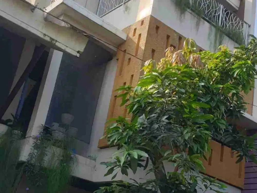 Rumah Luas, Dekat Tol Jatiwaringin & LRT, Wadas Jaticempaka , Harga 2,5M Nego