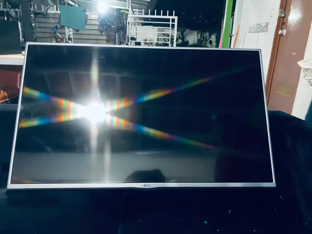 TV Analog 43 incs merk LG