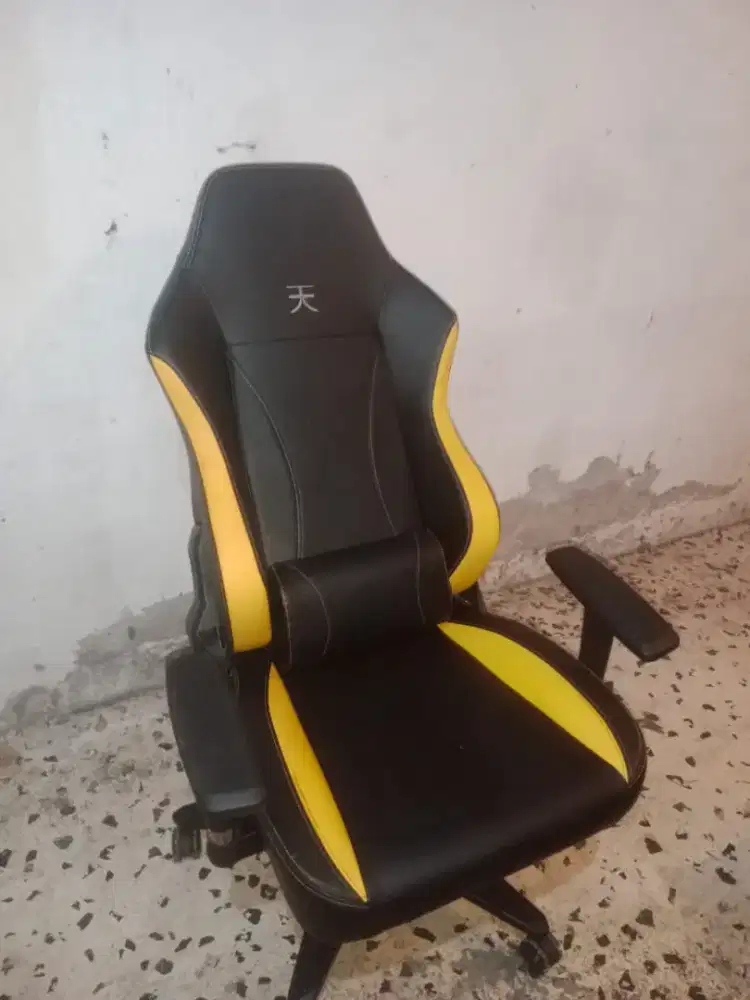 Informa Amatsu Hachi Gaming Chair