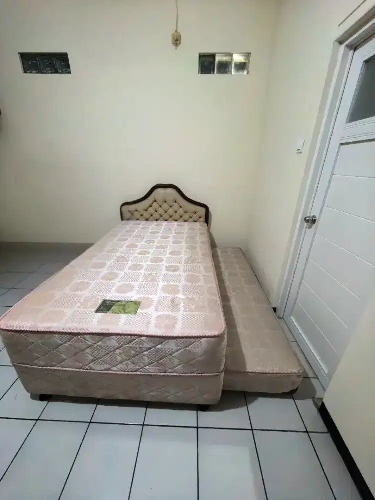 Spring bed romance 2 in 1