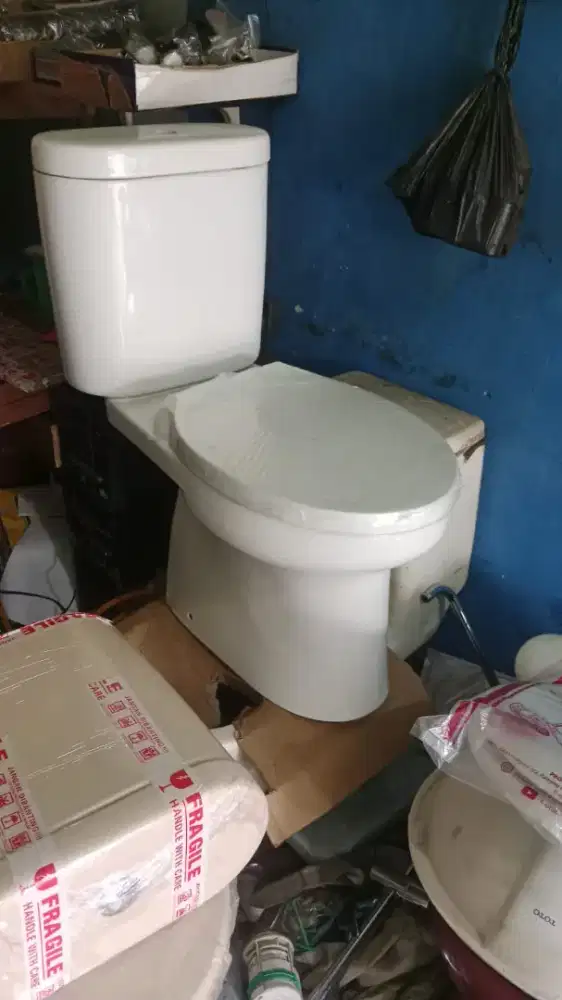 Closet duduk  kondisi 90%mulus bisa COD