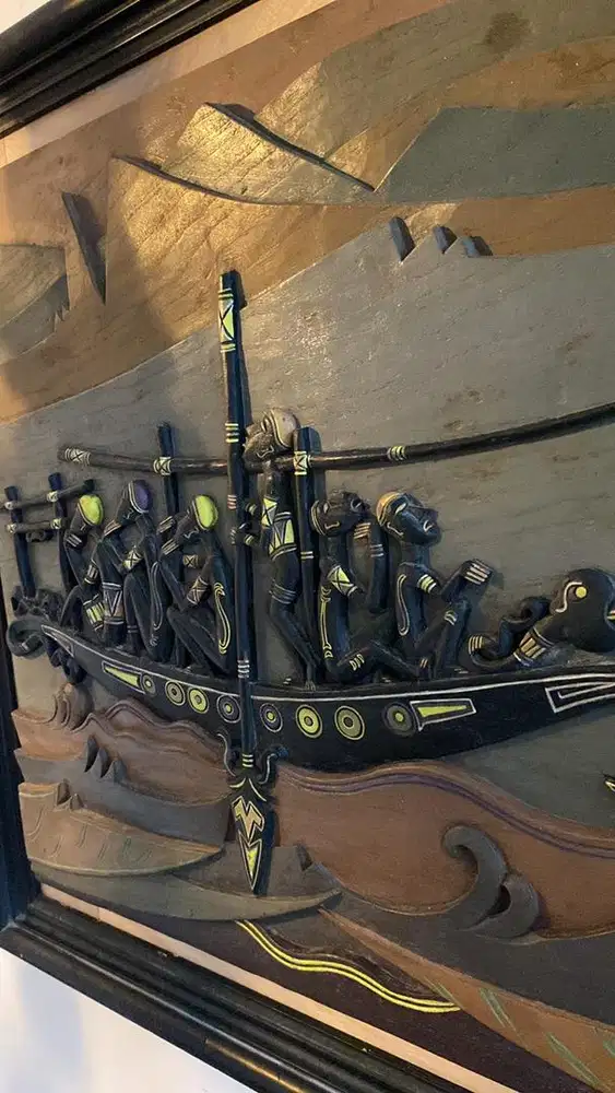 JUAL CEPAT KARYA SENI UKIR PAPUA MEDIA KAYU ( TUA ) bingkai 62 x 62 cm