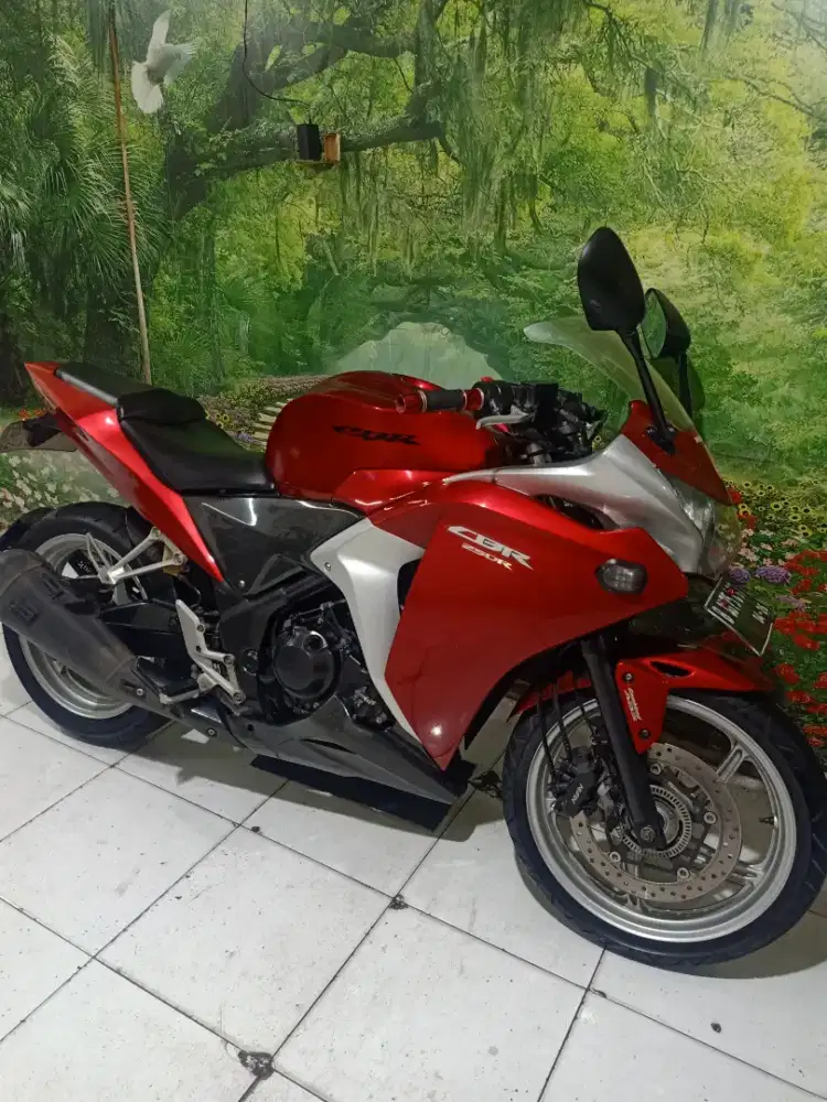 Honda CBR 250R ABS th 2011 istimewa gress