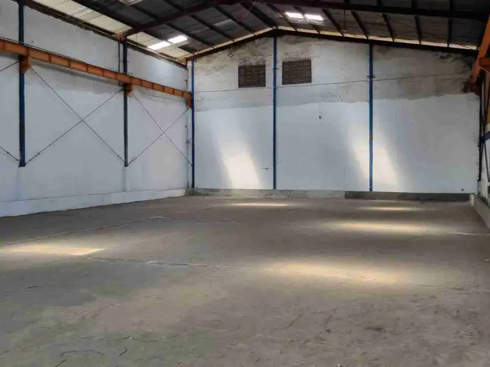 Gudang Murah Akses Kontener 40 FT di Cakung Timur