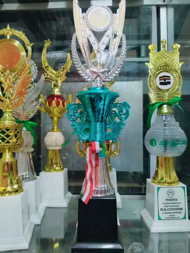 Duplikat Trophy/Piala