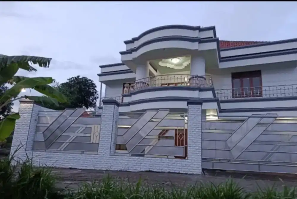 Jual rumah mewah lokasi dekat bandara solo luas 400m harga 1,5 Myd neg