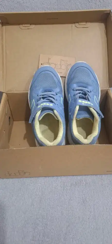 Preloved Sepatu Anak diadora