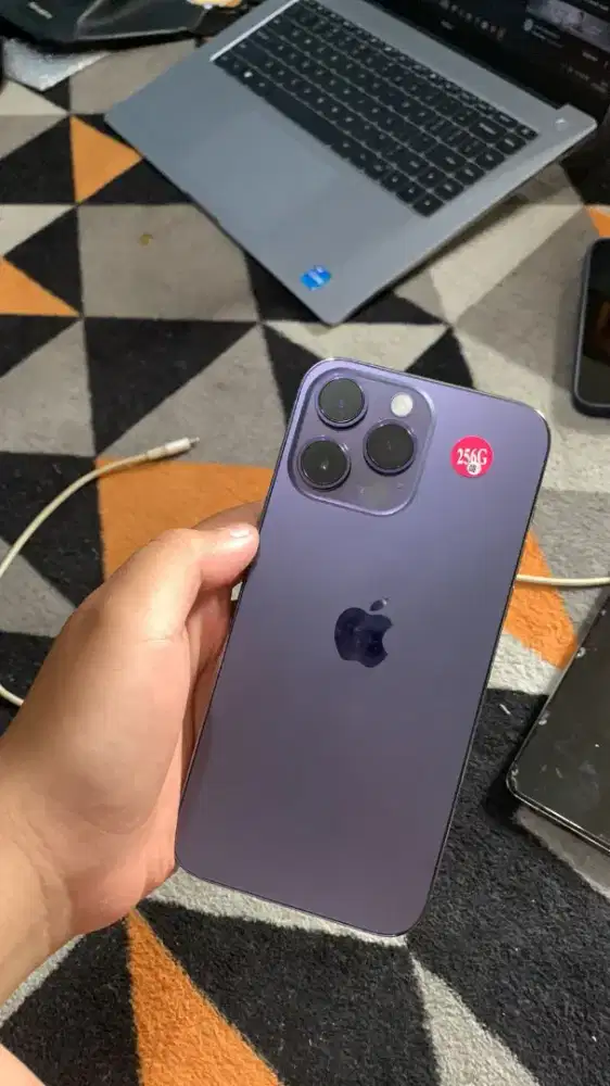 14 pm 256gb wifi only