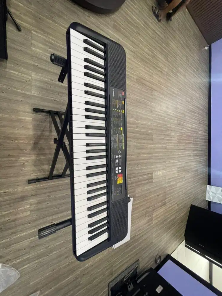 Keyboard piano Yamaha PSR-F52