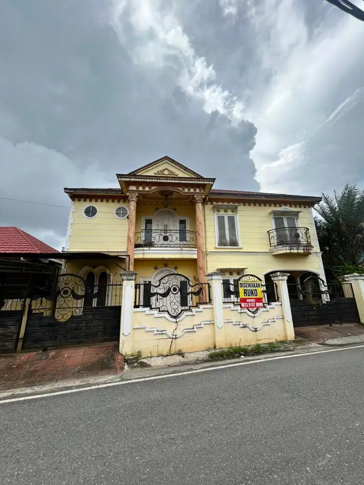 RUMAH FULL FURNISHED DISEWAKAN -SIAP HUNI