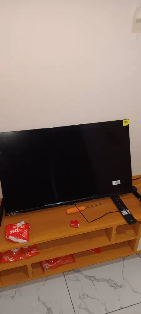 Di jual Tv merek Toshiba TV 32 HD Smart Tv