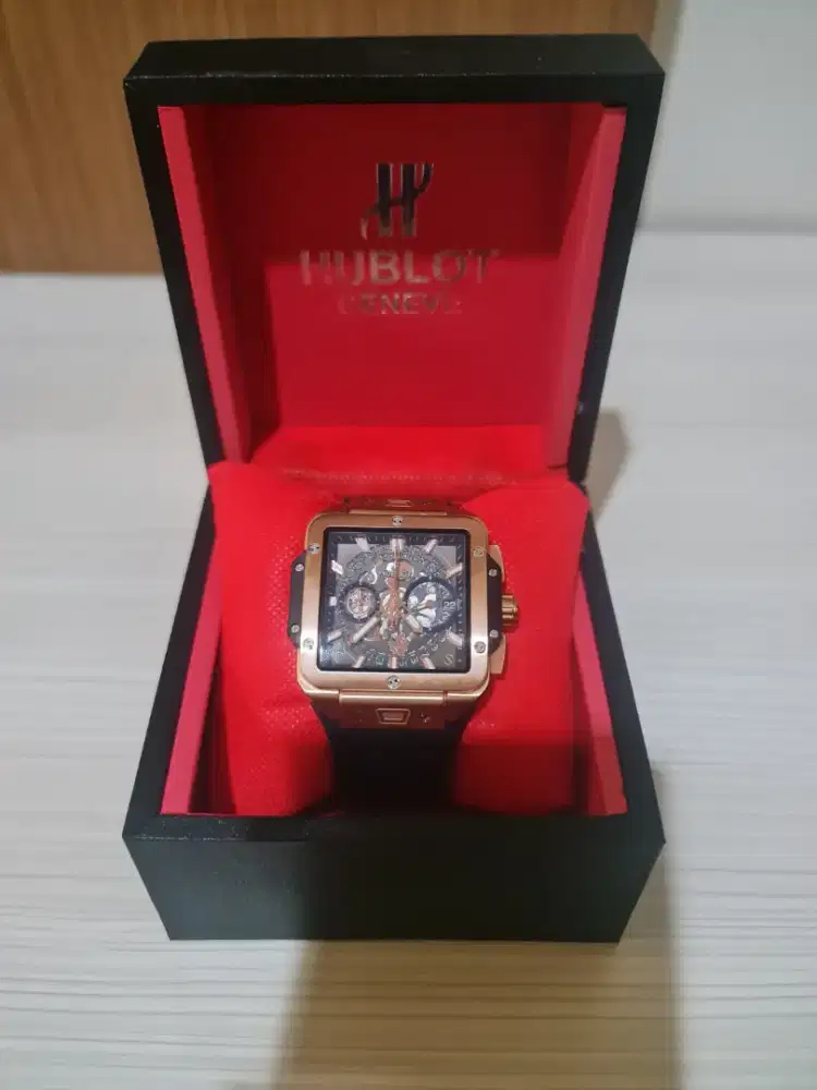 Hublot geneve square bang chrono tgl aktif rubber gold ori mewah sby