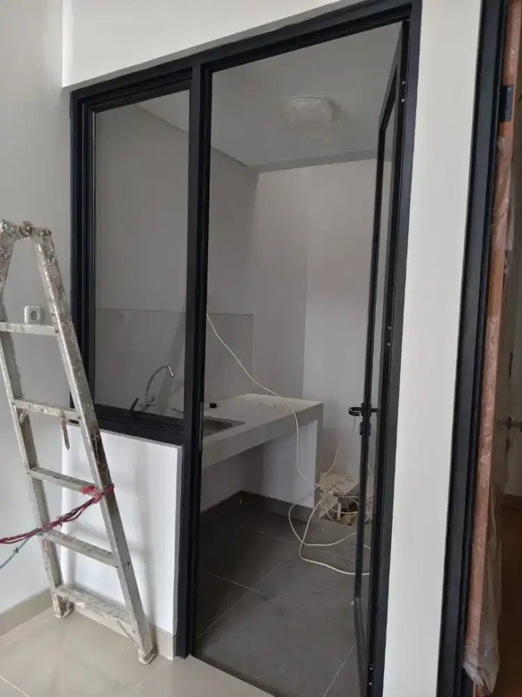 Jual murah 1 set aluminium pintu dan jendela termasuk kaca