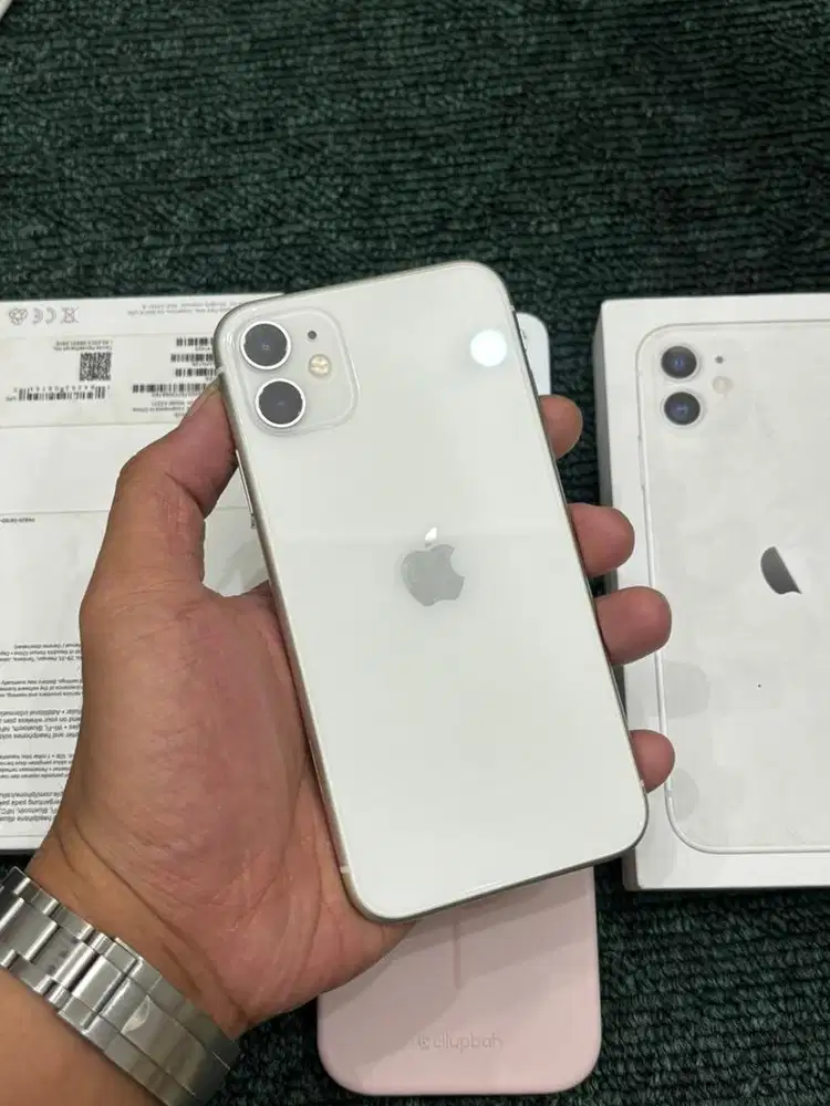 IPHONE 11 64 iBOX mulus bgt kaya baru