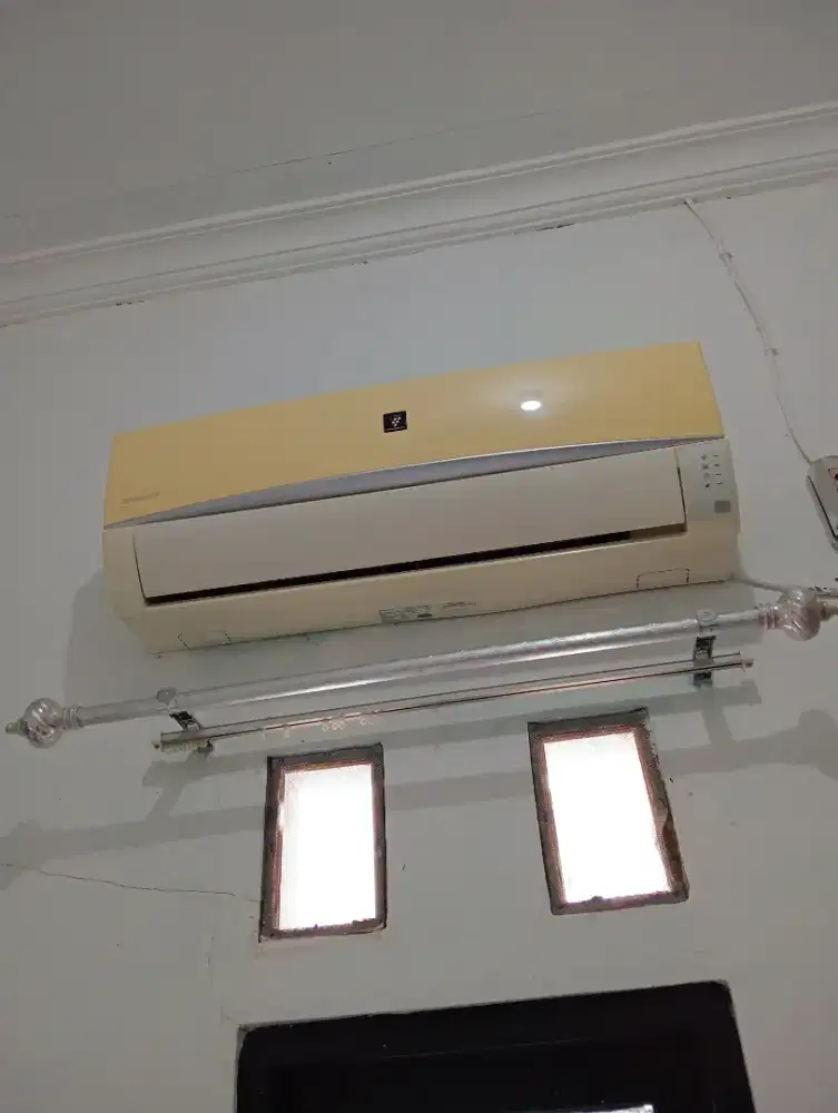 Dijual AC merk SHARP 3/4 pk