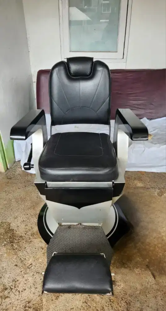 Kursi Barber barbershop pangkas Seken PM