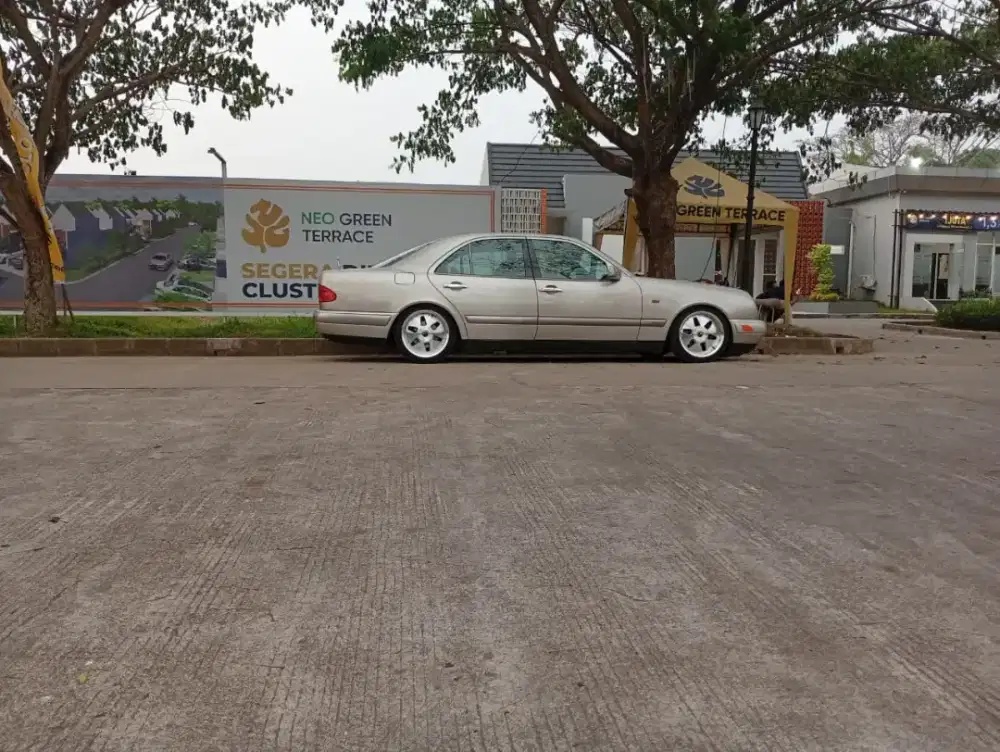 Mercedes-benz W210 New eyes E230 Manual