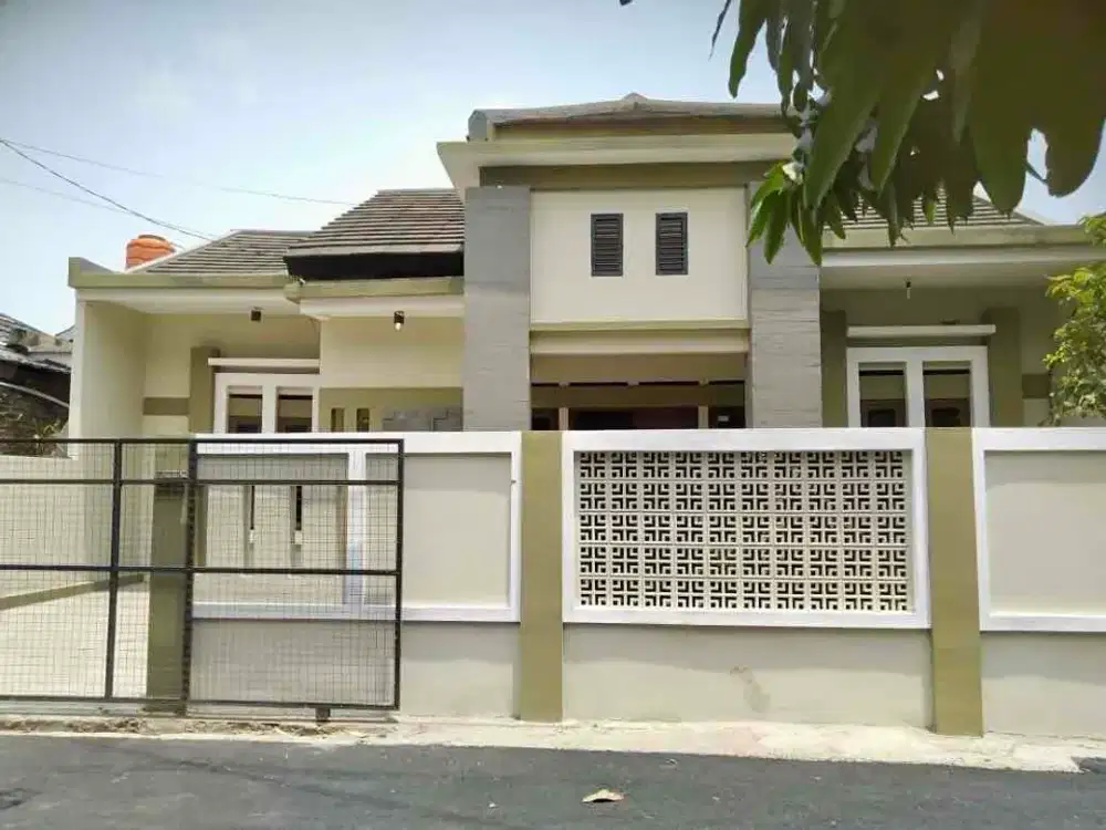 RUMAH LUAS TERAWAT SIAP HUNI DI BAWAH HARGA PASARAN