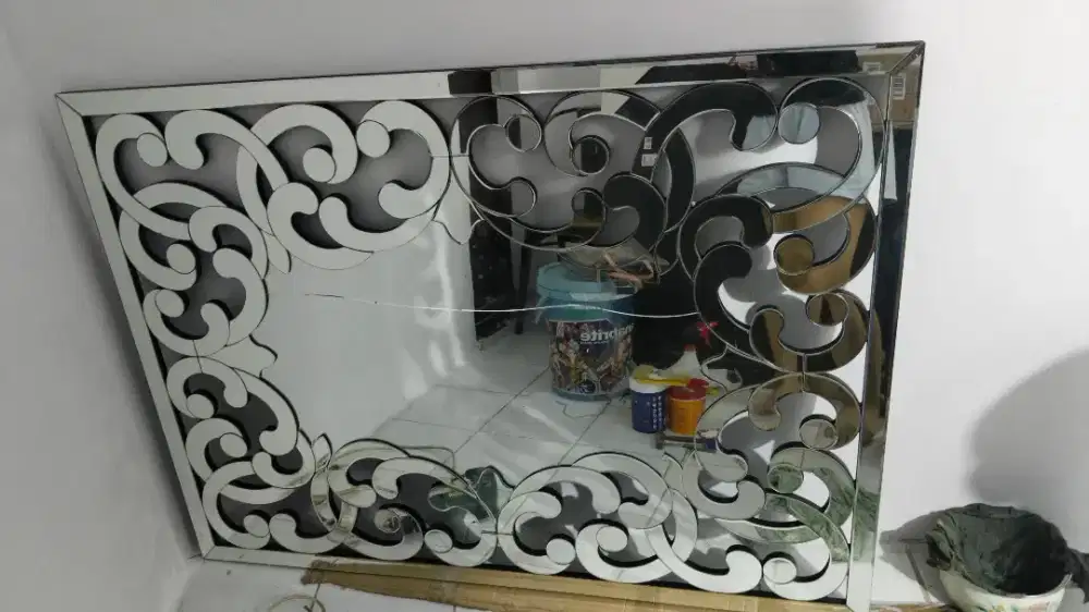 Kaca dekorasi full kaca