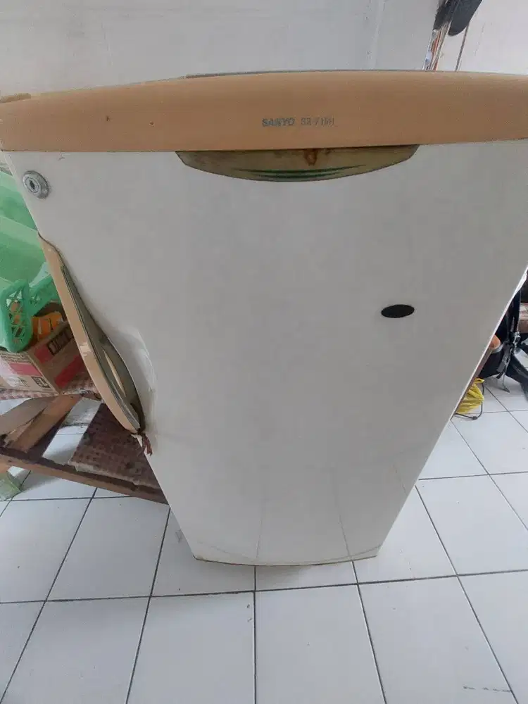 Kulkas Sanyo SR-F15H 1pintu seken kulkas tua awet jepang