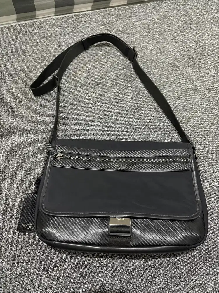 TUMI Durant Messenger Leather Men