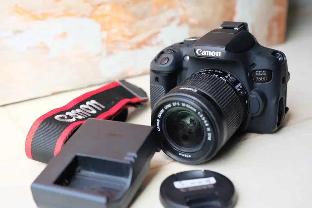 Kamera Canon 750D + Lensa Canon 18-55mm STM NEGO!!. Bukan Nikon, DSLR