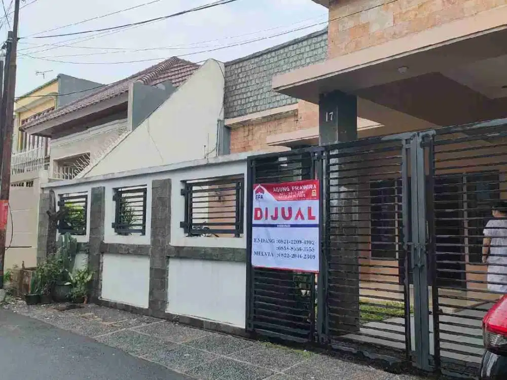 Rumah Luas, Duren Sawit Dekat BKT & Kol. Sugiono, Deket stasiun,Deket RS, SHM, 5KT .