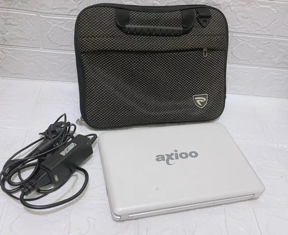 Laptop axio pico