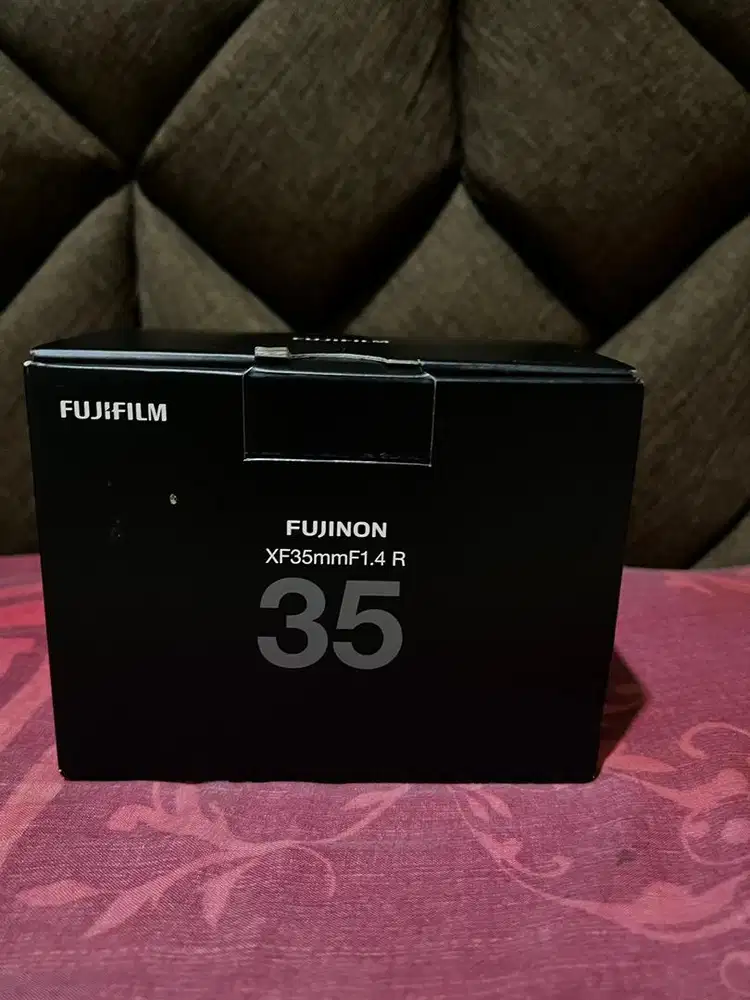 Lensa Fuji film XF35mm F1.4 R