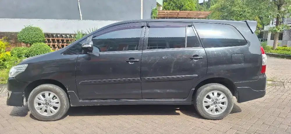 Toyota inova 2013 G At bensin Lux