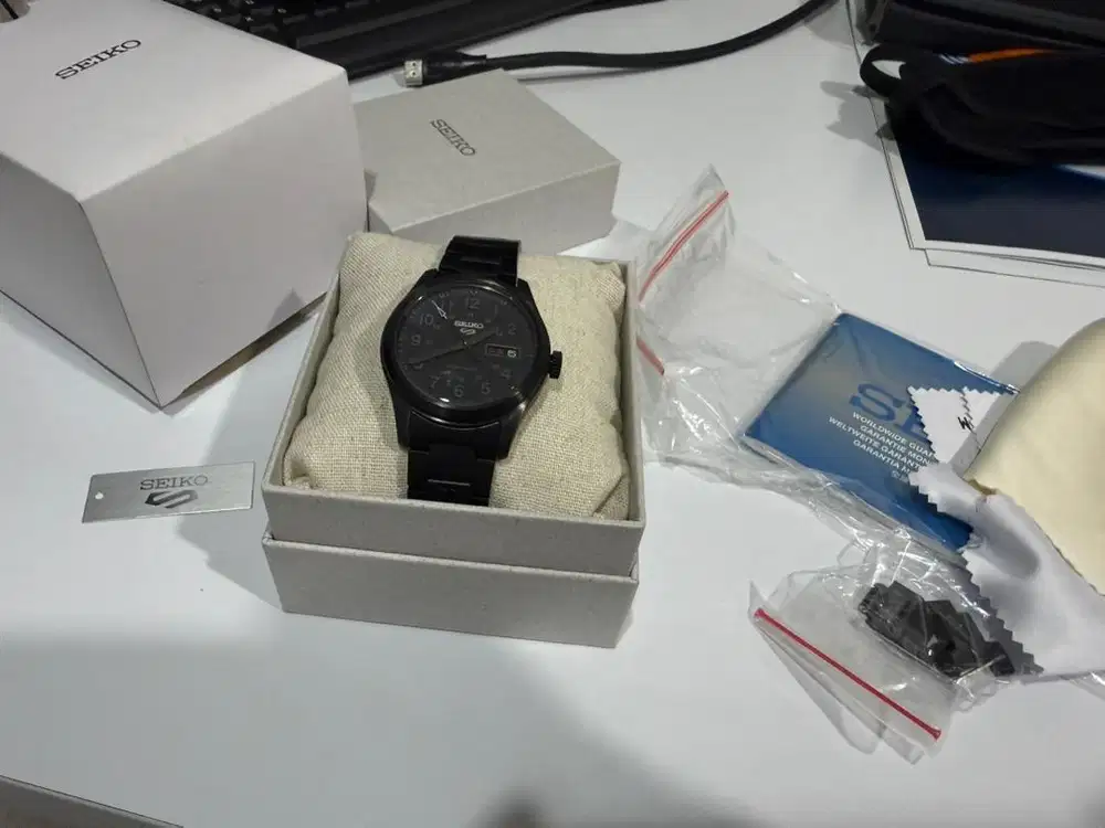 Jam Tangan Seiko 5 Automatic Full Black – Mulus Jarang Pakai