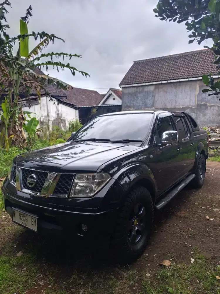 Nissan Navara double cabin tahun 2009