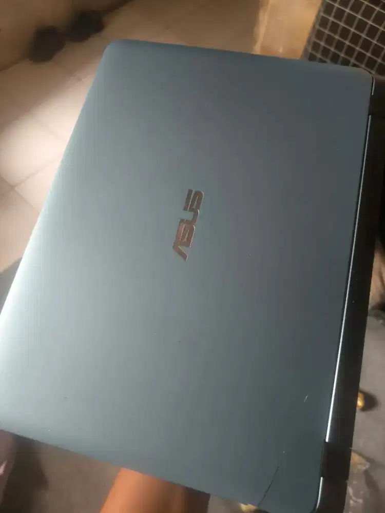 ASUS VIVOBOOK A407M