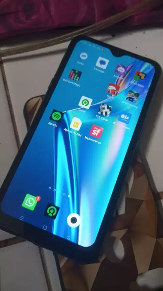 Oppo           A12