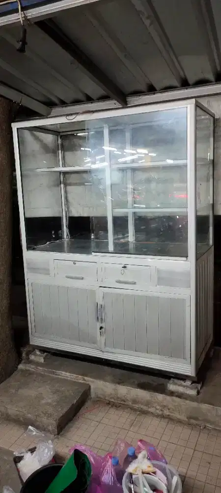JUAL ETALASE BEKAS JUALAN