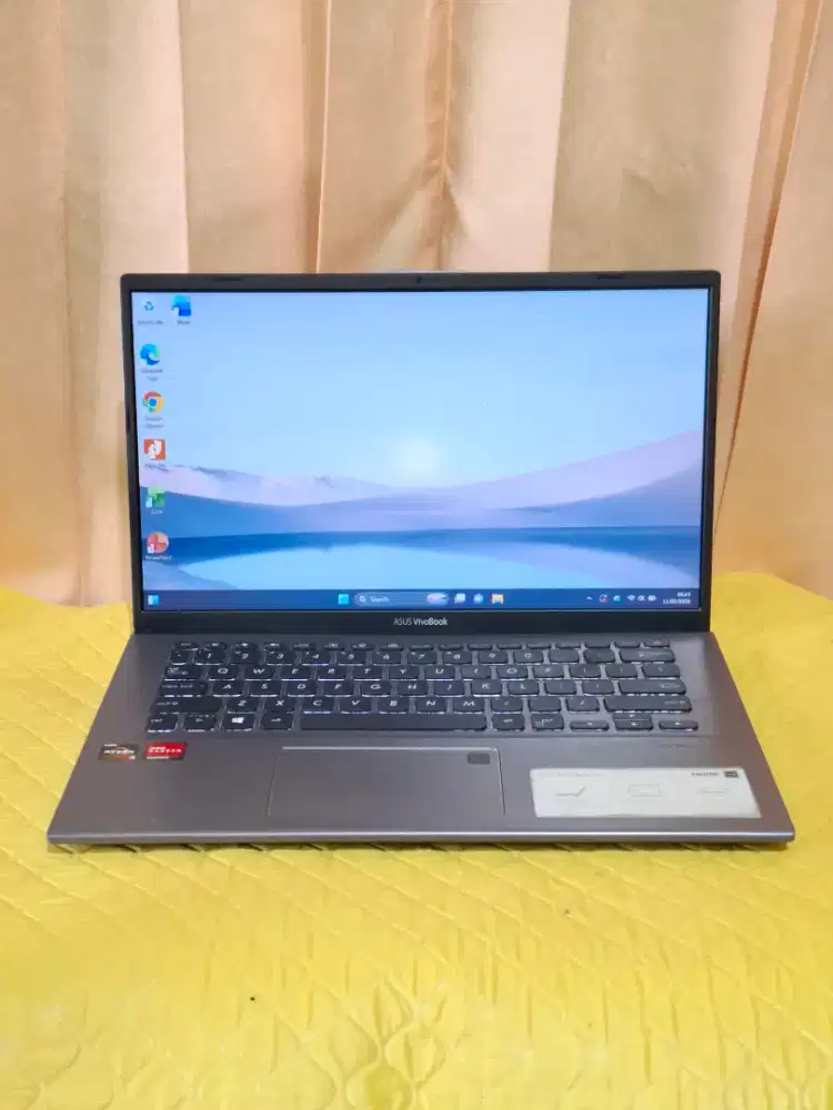 LAPTOP SLIM ASUS AMD RYZEN 3-3250U 8/256GB SSD, FULL HD SIAP PAKAI