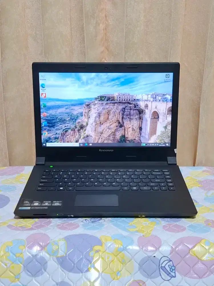 LAPTOP TANGGUH LENOVO INTEL CORE I5, 8/256GB SSD SIAP PAKAI