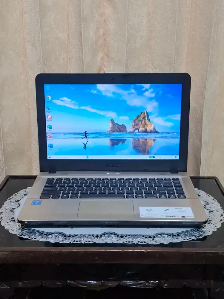 LAPTOP ASUS MULUS 4/256 SSD SIAP LEMBUR
