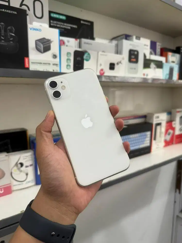 Iphone 11 256GB Resmi Beacukai BH 100% Mulus Lengkap