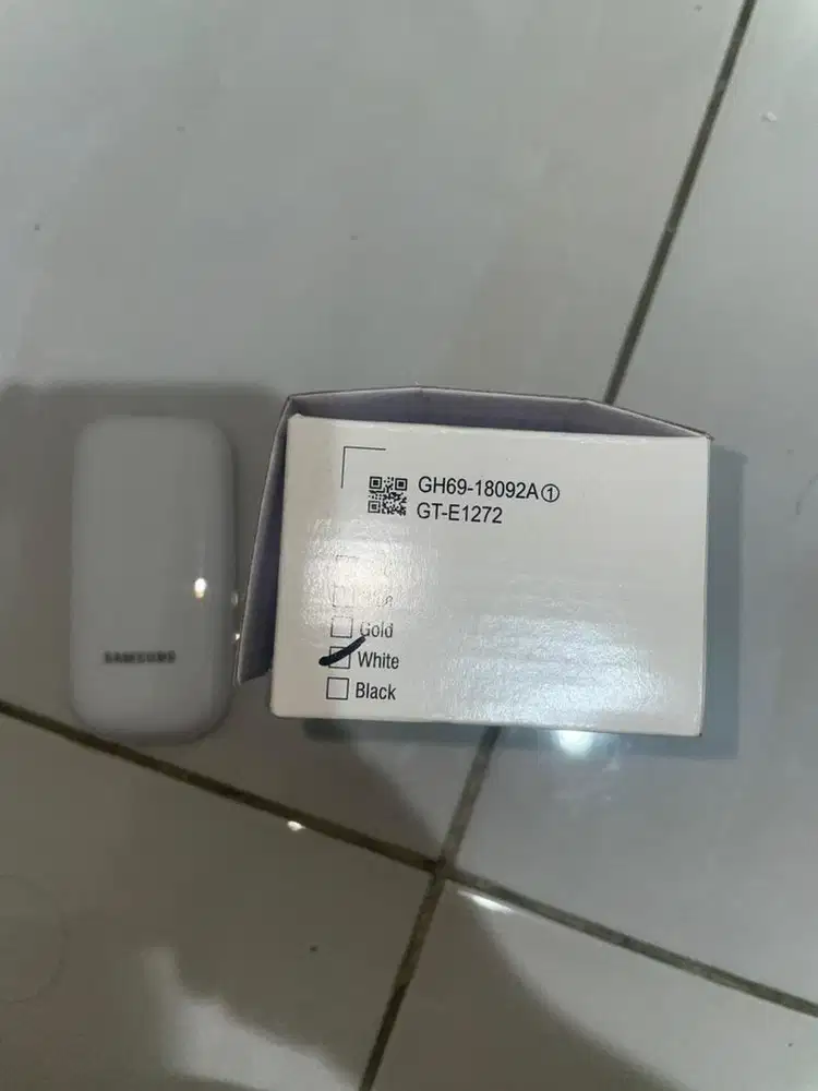 SAMSUNG GT-E1272 (Jadul)