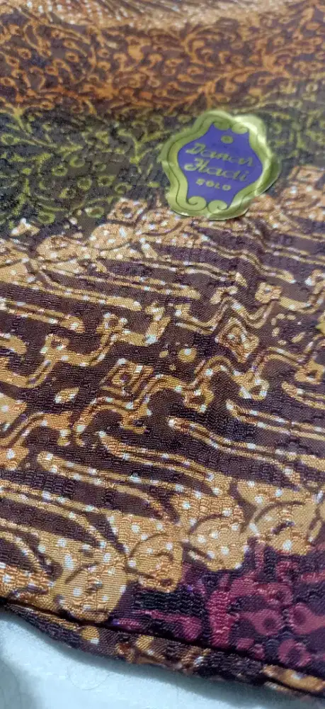 Kain batik danarhadi sutra