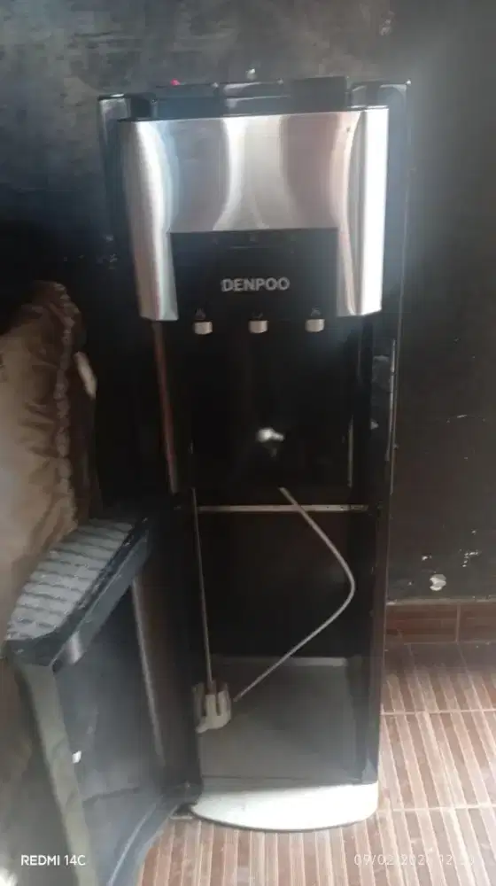 Di jual Despenser Merek DENPOO 3 kran