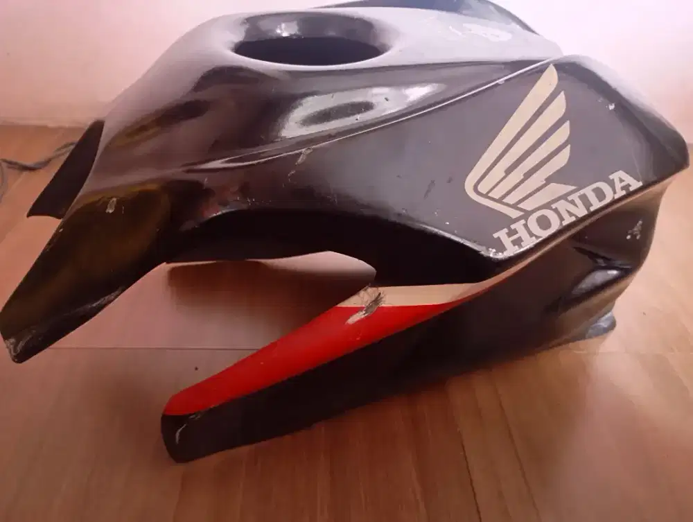 Cover Tangki Megapro mono 2014