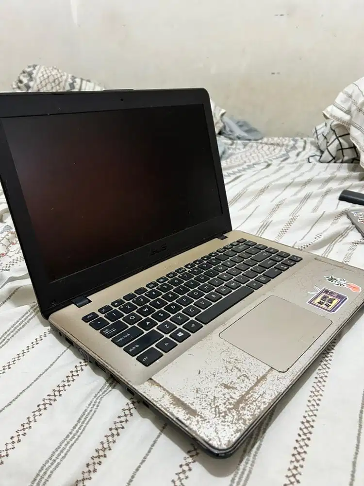 Laptop gaming dual vga x441ur core i5 8250U gt 930mx GDDR5 ssd