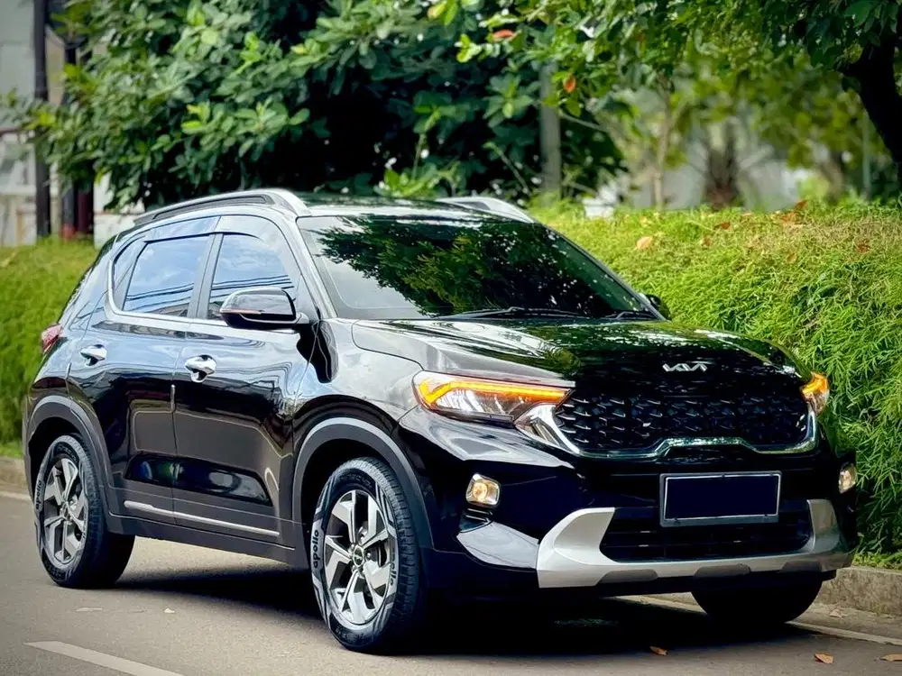 KIA SONET PREMIER 2021 HITAM