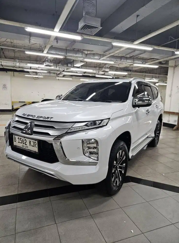 Mitsubishi Pajero Sport Dakkar 2023 AT Putih