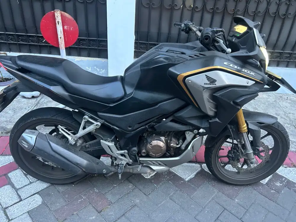 Motor CB 150X SE